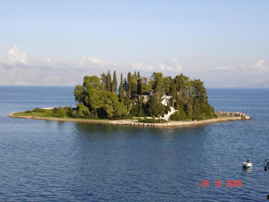 Benitsa Beach Hotel Αχίλλειο Εξωτερικό φωτογραφία