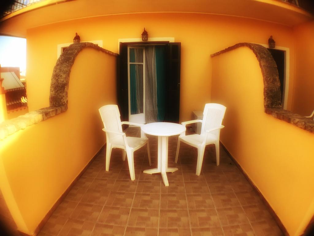 Benitsa Beach Hotel Αχίλλειο Εξωτερικό φωτογραφία